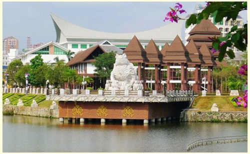 荣事达自助洗车机