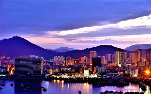 腊小肠煲汤的家常做法（腊小肠怎么炖）